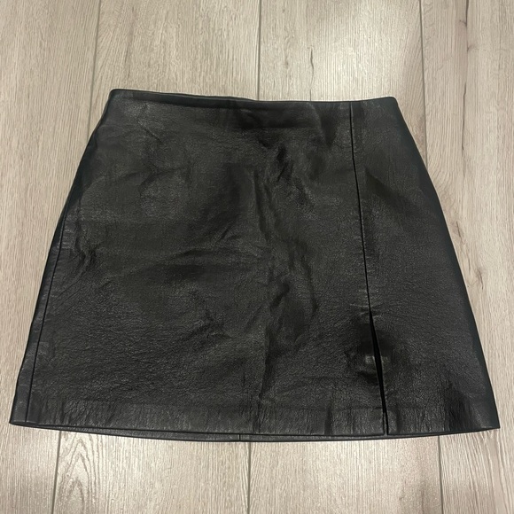 Sunday Best Aritzia Mini Skirt - Picture 4 of 12